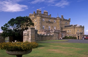 Drucke von Culzean Castle aus dem 18. Jahrhundert vom Architekten Robert Adam im Garten von Ayrshire in Schottland im Vereinigten Königreich Europa Adam Architektur Drucke: Kulzeancastell