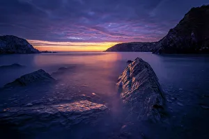 English Coastline Images Drucke: Dawn twilight with clouds at Sandy Bay, North Devon, England, United Kingdom, Europe