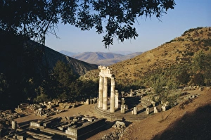 Ancient Greek Ruins Drucke: Delphi, Sanctuary of Athena