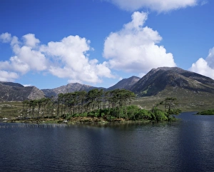 County Galway Scenic Views Drucke: Derryclare Loch
