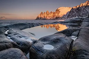 Norway Coastal Scenery Drucke: The Devils Jaw (Devils Teeth) at sunset