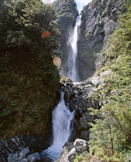 Oceania Travel Destinations Drucke: Devils Punchbowl Falls