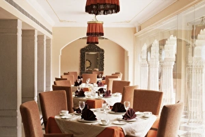 Usha Kiran Palace Hotel Gwalior Drucke: Dining room area