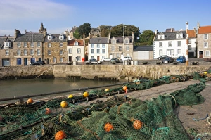 Scottish Harbour Scene Drucke: Drying nets by the harbour at Pittenweem, Fife, Scotland, United Kingdom, Europe