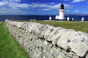 Scottish Coastal Views Drucke: Dunnet Head and lighthouse, Caithness, Highlands, Scotland, United Kingdom, Europe