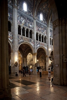 Cathedral Interior Photography Drucke: Duomo (Cathedral) interior, Parma, Emilia Romagna, Italy, Europe