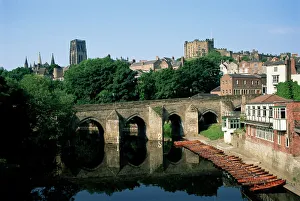 Durham Drucke: Zentrum von Durham und Brücke über den Fluss Elvet in Durham im Grafschaftsbezirk County Durham in England im