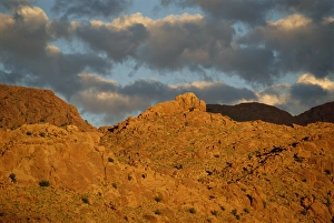 North African Mountains Drucke: Dusk light on mountains