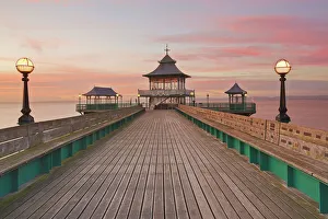 Bristol Drucke: Ein Sonnenuntergangsaufnahme von Clevedons Pier im Ortsteil Clevedon am Küstenabschnitt des Bristolkanals in Südengland