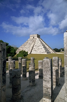 Mexican UNESCO World Heritage Sites Drucke: El Castillo from Mil Columnas