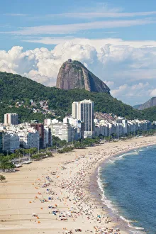 Verwandte Bilder Drucke: Erhöhter Blick auf die Copacabana-Bucht in Rio de Janeiro im brasilianischen Südamerika
