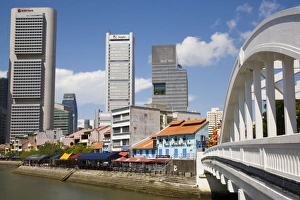 Colorful City Location Images Drucke: Elgin Bridge across River to bars and restaurants in