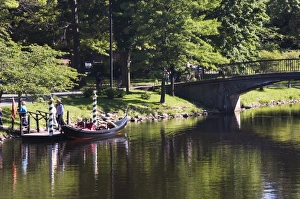 North America Travel Spots Drucke: The Esplanade next to the Charles River