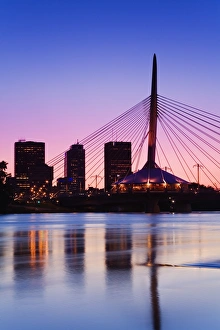 North America Bridges Drucke: Esplanade Riel Bridge over the Red River, Winnipeg, Manitoba, Canada, North America