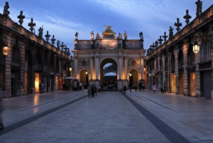 Abendansicht der Arc de Triomphe