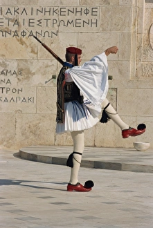 Syntagma Square Greece Drucke: Evzon, Parliament