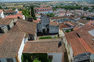 Drucke von Entdecken Sie die Dächer und Architektur um das Vora-Kathedrale in Évora, Portugal, mit einzigartigen Strukturen und historischen Ansichten Kulturerbestätten Drucke: Erkunden Sie die Dächer und Architektur um das Vora-Kathedrale in Évora