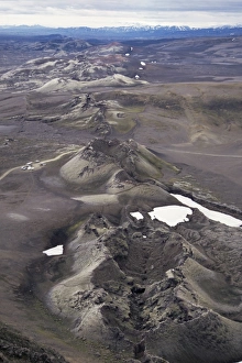 Volcanic Eruption Site Drucke: Fissure vent with spatter cones