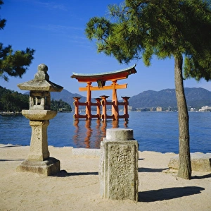 Floating Torii Gate Drucke: Floating Torii