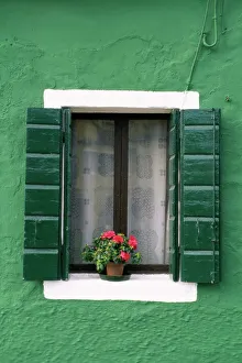 Veneto Italy Architecture Drucke: Flower pot on window sill