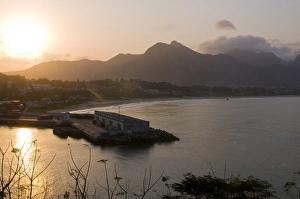Madagascar Sunset Drucke: Fort Dauphin (Taolagnaro) at sunset, Madagascar, Indian Ocean, Africa