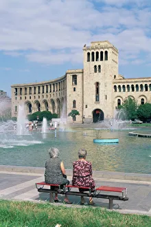 Drucke von Brunnen in der Stadt Yerevan im armenischen Teil Zentralasiens und Asiens Armenien Drucke: Brunnen im Stadtzentrum von Yerewan (Jerewan), Armenien und Zentralasien
