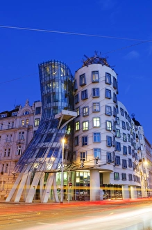 Die Fred und Ginger Tanzschule im Tänzhaus von Frank OGeary in Prag