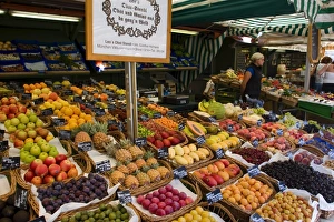 Viktualienmarkt Munich Drucke: Fruit stall at Viktualienmarkt