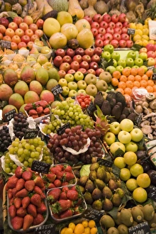 Fresh Fruit And Vegetable Display Drucke: Fruit and vegetable display