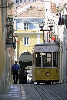 Lisbon Funicular Drucke: Funicular at Elevador da Bica