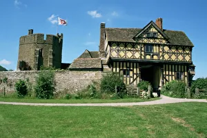 Shropshire Drucke: Torhaus und Sütturm von Stokesay Schloss in Shropshire im Vereinigten Königreich Großbritannien Europa