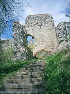 Herefordshire Drucke: Bleiben Sie im Torhaus von Wigmore Castle