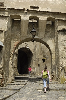 Sighisoara Clock Tower Drucke: Gateway through the Clock Tower, Sighisoara, Transylvania, Romania, Europe