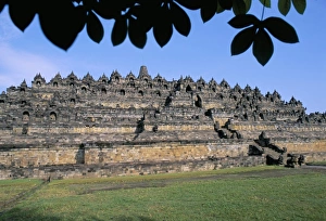 Indonesian Cultural Heritage Sites Drucke: General view of temple mound