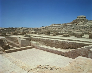 Drucke von Großer Bad des indischen Zivilisationsstäbels in Mohenjo-Daro ein Weltkulturerbe der Unesco im LandPakistan Pakistan Drucke: Großer Bad
