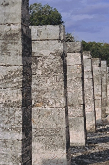 Yucatan Peninsula Ruins Drucke: The group of a thousand columns