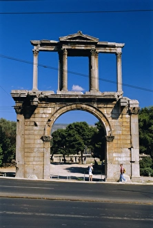 Roman Ruins In Greece Drucke: Hadrians Arch