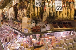 Barcelona Travel Destination Drucke: Hams, jamon and cheese stall
