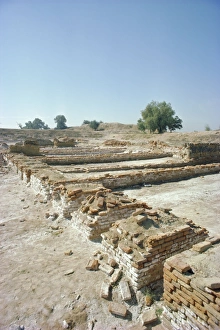 Clear Blue Sky Landscapes Drucke: Harappa site