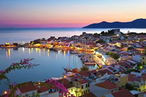 Drucke von Hafen am Abend in Pythagorion auf der Insel Samos im Ägäischen Meer Griechenland Griechenland Drucke: Hafen am Abend in Pythagorion auf der Insel Samos im Ägais