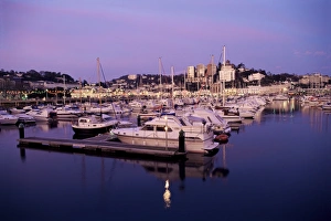 Torquay Harbour Drucke: Harbour at dusk, Torquay, Devon, England, United Kingdom, Europe