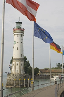 Lake Constance Tourism Drucke: Harbour lighthouse and lion