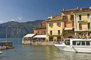 European Waterfront Destinations Drucke: The harbour at Malcesina