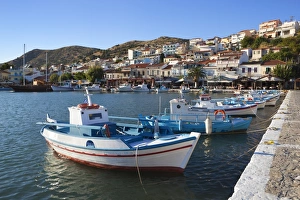 Bilder Datiert 1. Oktober 2011: Blick auf den Hafen, Pythagorion, Samos und Ägäis-Inseln Griechenland