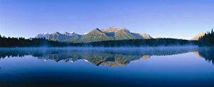 Herbert Lake Reflections Drucke: Herbert Lake and Bow Range, Banff NP, Rocky Mountains, Alberta, Canada