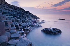 Rheinische Basaltkolonnen im Formen hexagonaler Blöcke des Giants-Causeway, Weltkulturerbe der UNESCO