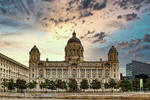 English Heritage Buildings Drucke: Historic building with domes against a dramatic sunset sky