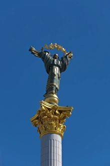 Eastern Europe Travel Destination Drucke: The Independence Monument, Independence Square, Kiev, Ukraine, Europe