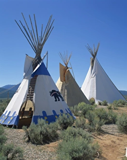 New Mexico Travel Destinations Drucke: Indian tepees