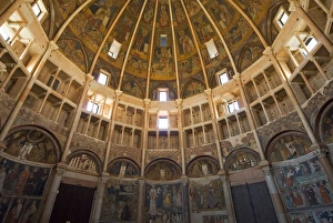Emilia Romagna Travel Destination Drucke: Interior of the Baptistry, Parma, Emilia Romagna, Italy, Europe